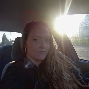 Meet your Posher, Leila